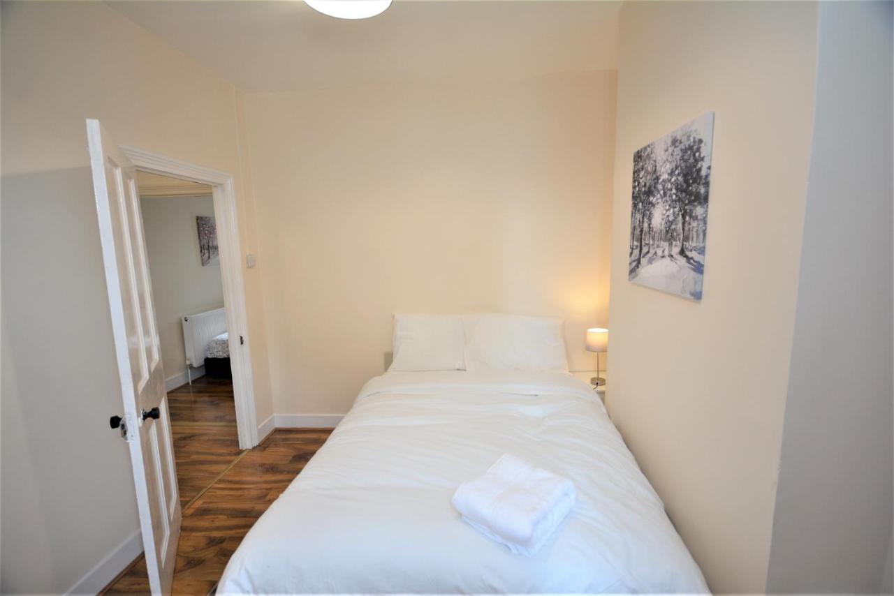 Cheerful 3 Bedroom In Greater Hébergement de vacances Londres