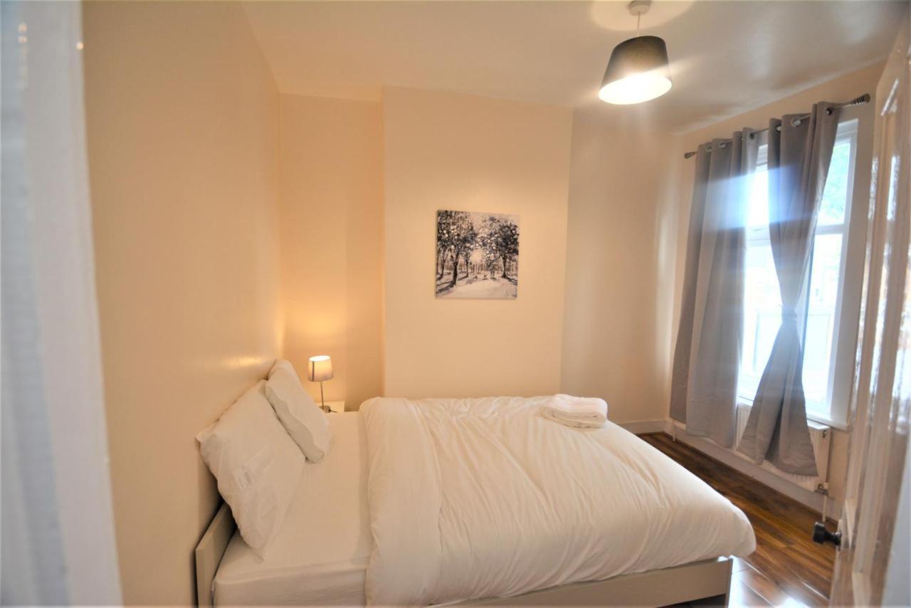 Hébergement de vacances Cheerful 3 Bedroom In Greater Londres
