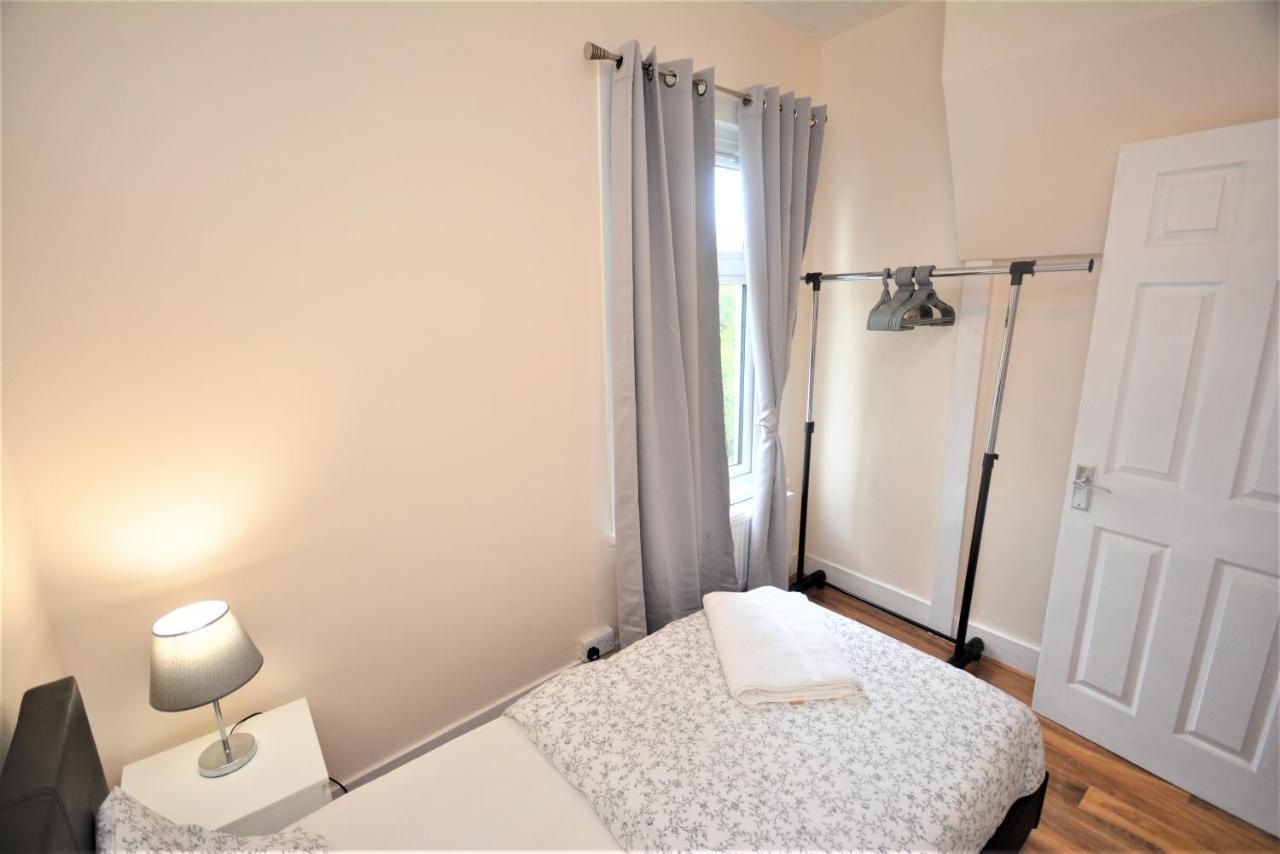 Cheerful 3 Bedroom In Greater *