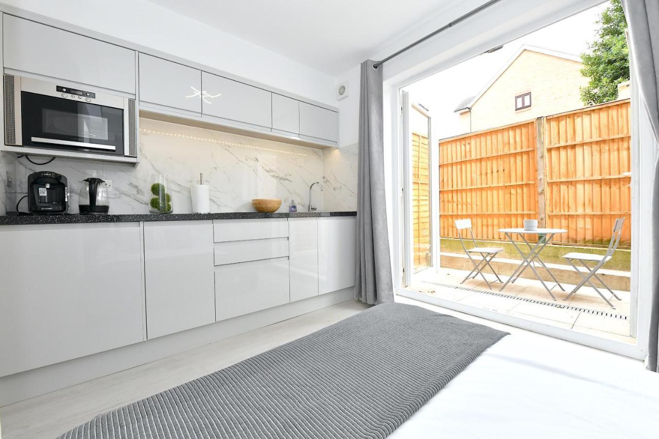 Very Close To Line Underground Shepherds Bush And Westfield Newly Refurbished Apartment *