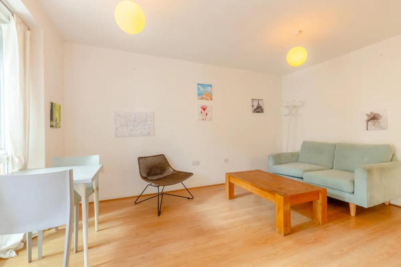 Lägenhet Spacious 1 Bed Near Shoreditch Park London