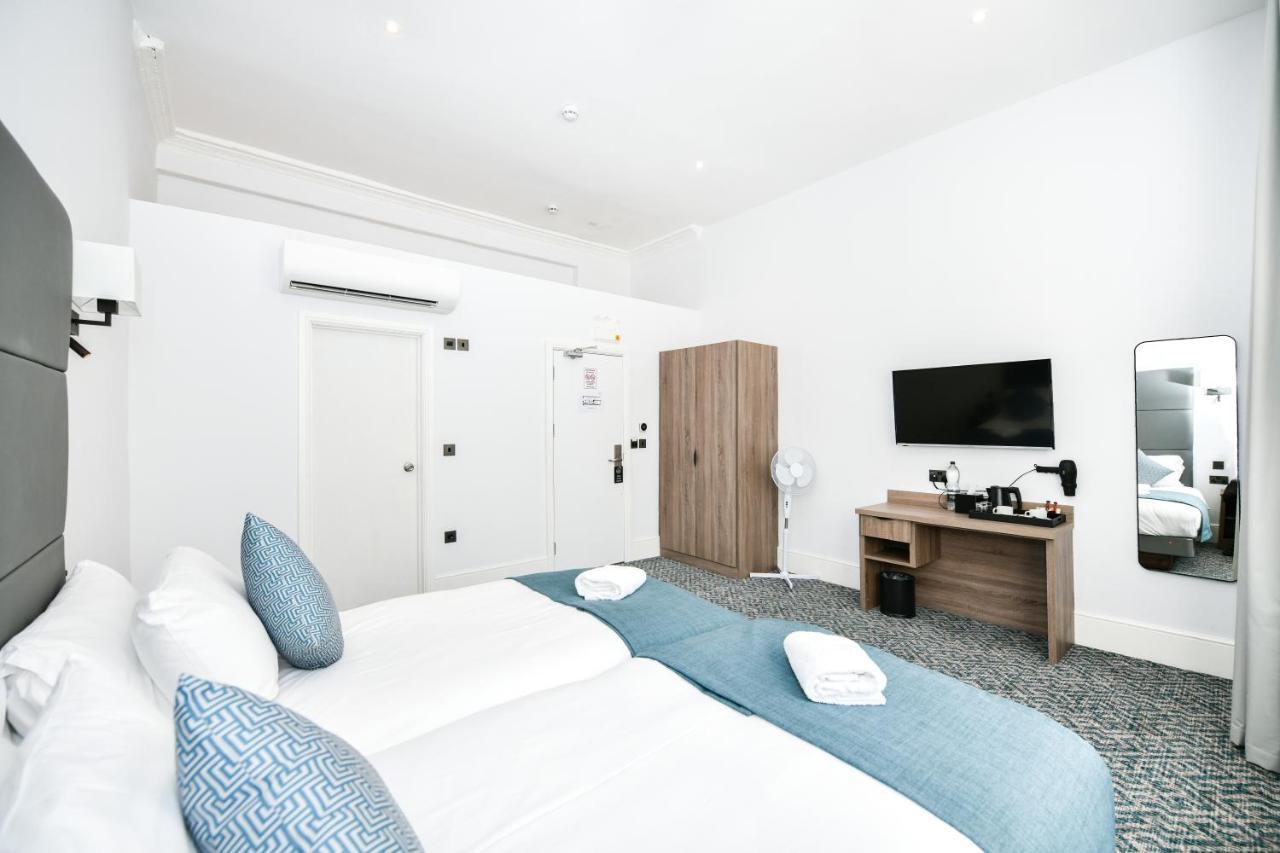 The Chapter - The J Hyde Park Hotell 3*