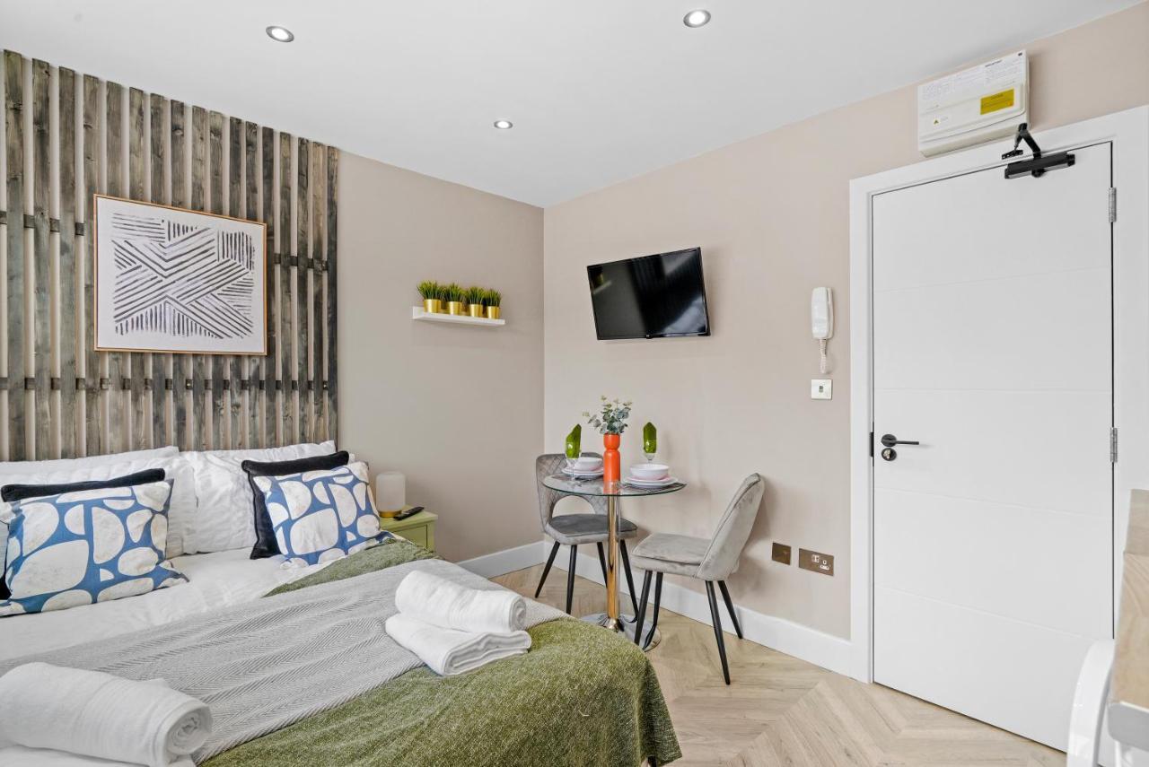 Lägenhet Cosy Heathrow - Parking - Garden London