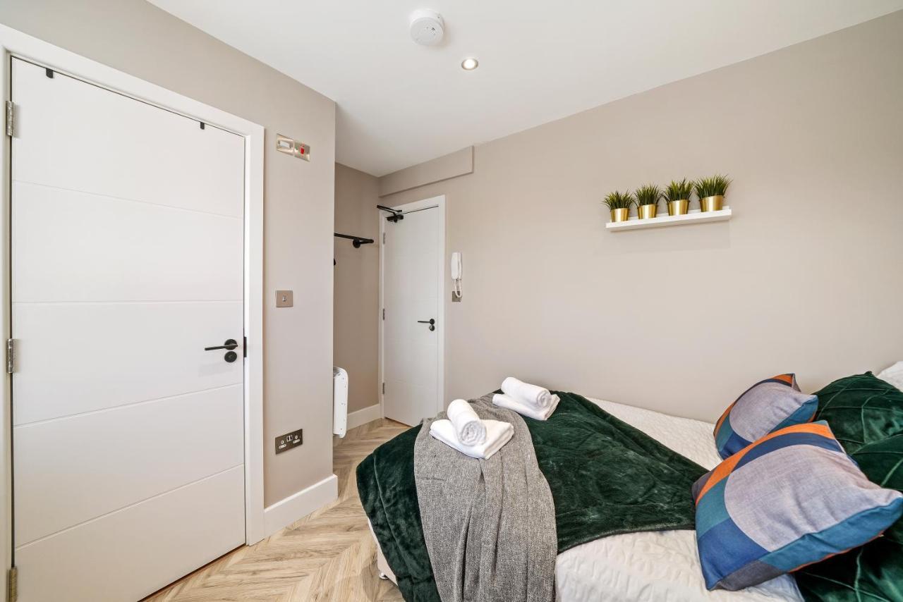 Lägenhet Cosy Heathrow - Parking - Garden London