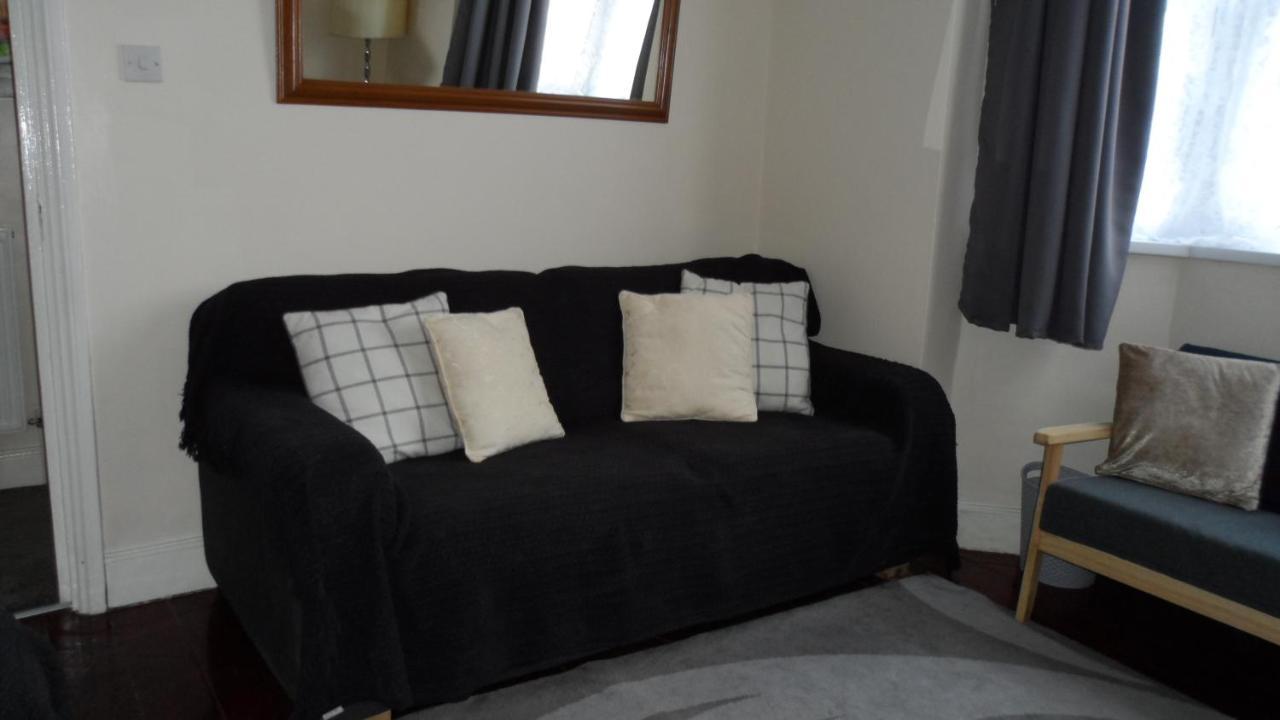 Bubblesbnb 7 Bedroom House, 16 Beds, Sleeps 22 Feriehus