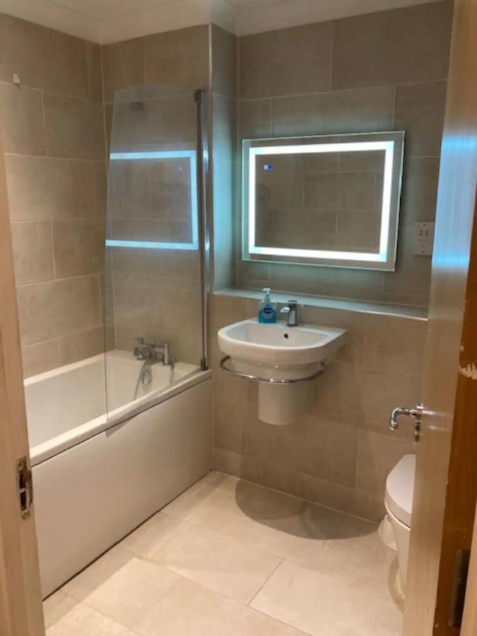 Spacious 1 Bedroom Flat Near Charterhouse Square Lejlighed *