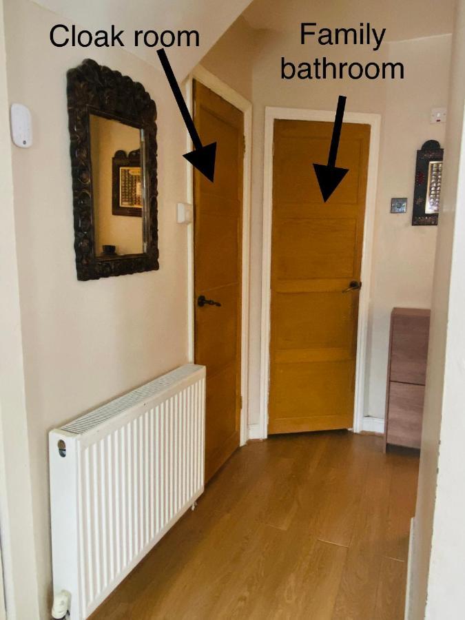 Hameway House- Stunning 4 Bedroom House With A Spacious Kitchen Holiday home