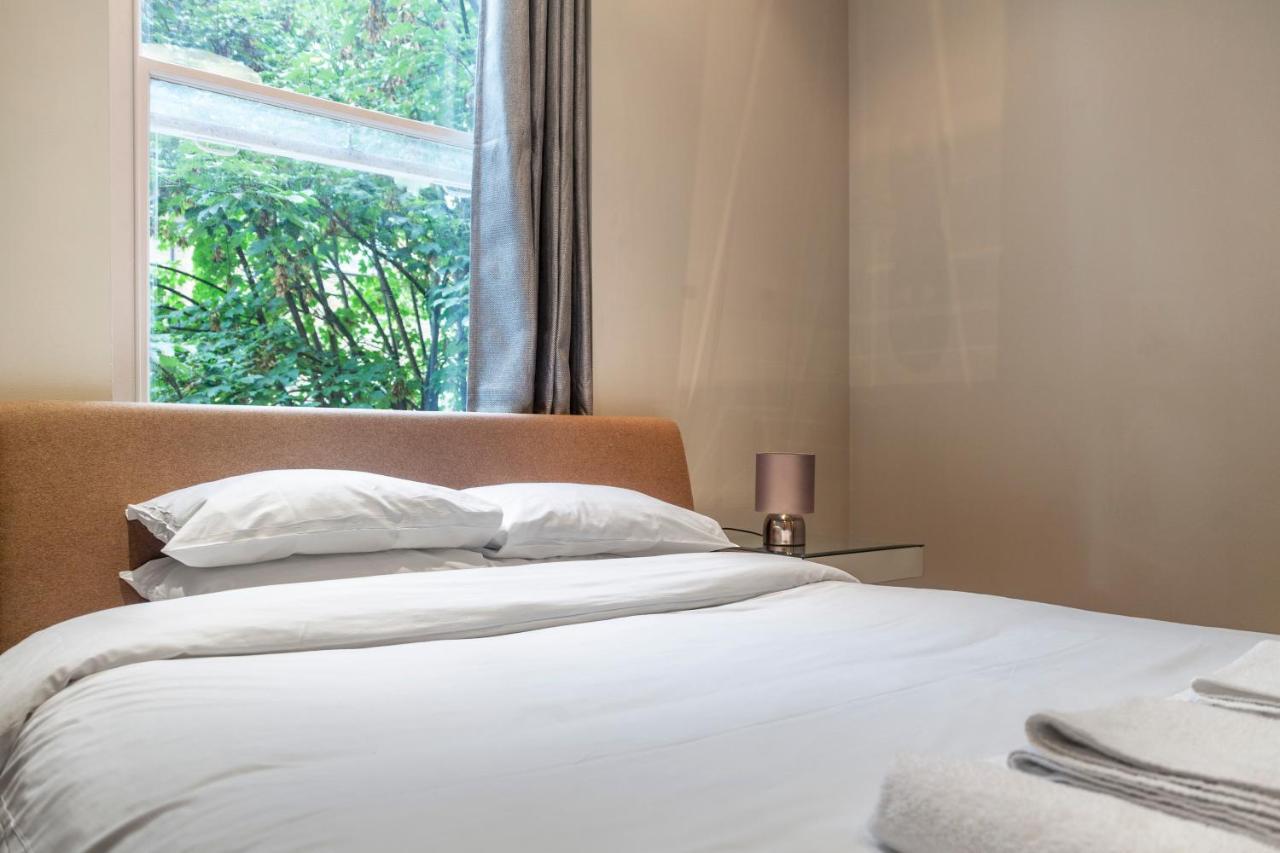 Bright & Spacious 1bdr Apt Near Lakeside Road * Londen