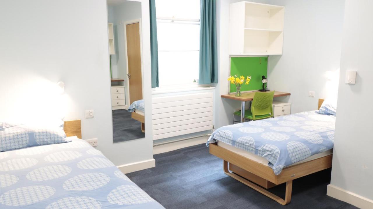 Lee Abbey Hostel