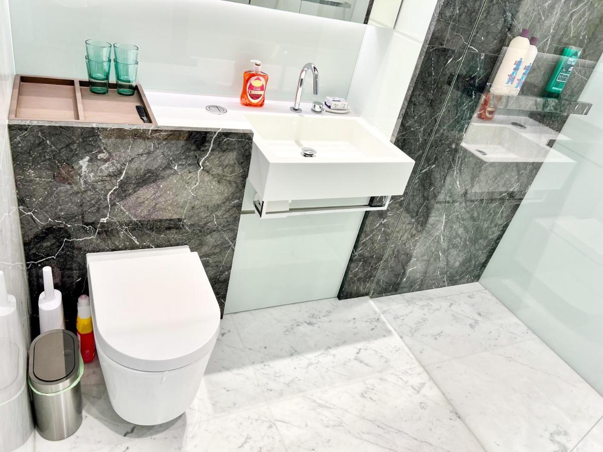 Deluxe Entire Studio Next To Eye&trafalgar Square Londra