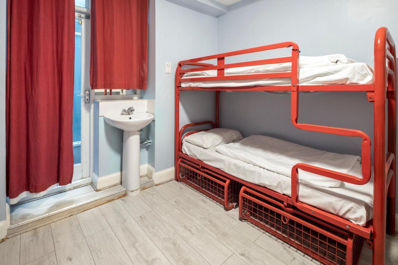 Hostel Astor Victoria
