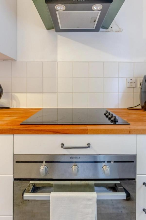 Lägenhet Spacious 1 Bed Near Shoreditch Park *