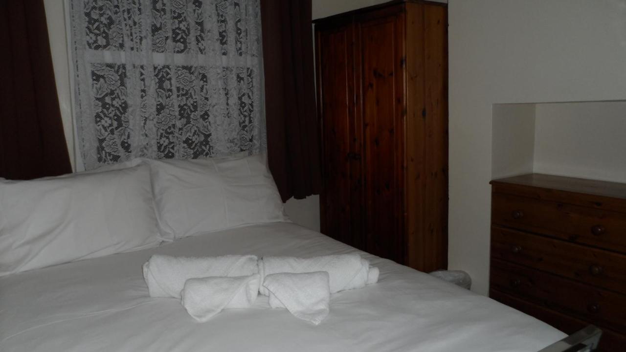 Feriehus Bubblesbnb 7 Bedroom House, 16 Beds, Sleeps 22 *