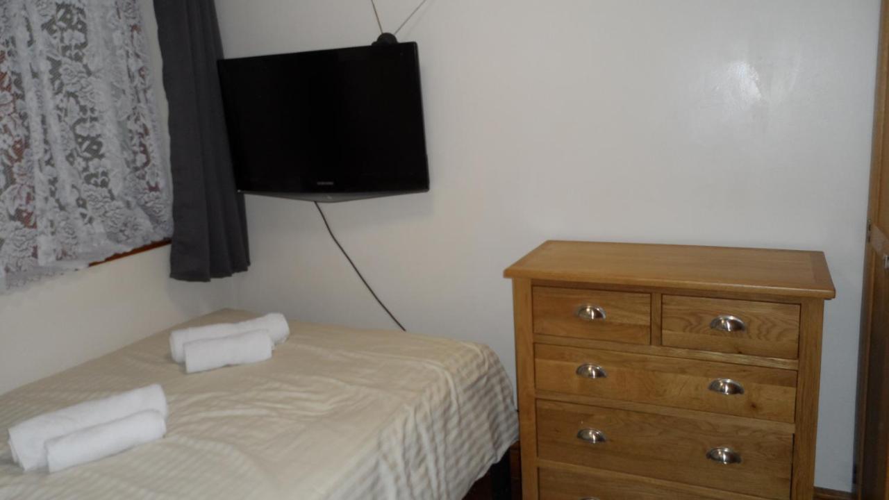 Bubblesbnb 7 Bedroom House, 16 Beds, Sleeps 22 Feriehus *
