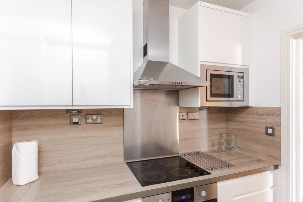 Spacious 2 Bedroom Flat On Bermondsey St London