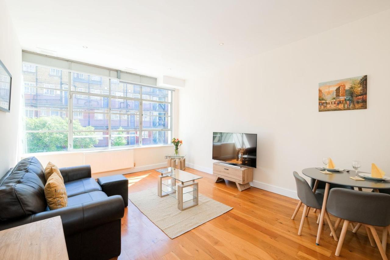 Lovely 2 Bed Flat In Canal Side Gated Development Appartamento Londra