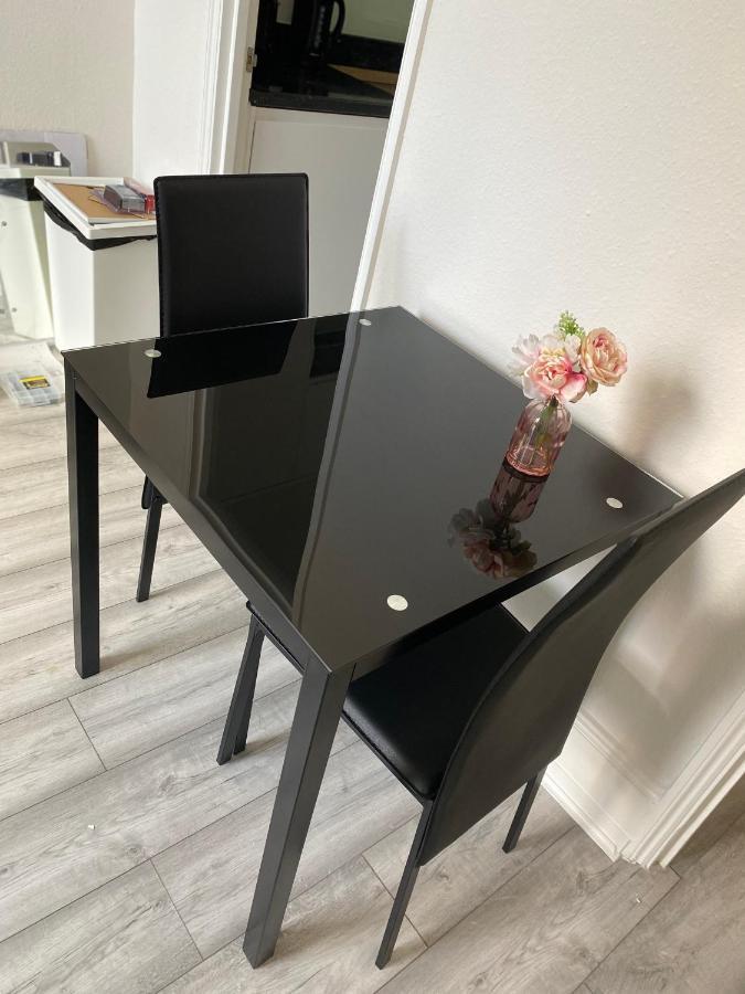 Spacious 2 Bedroom Flat In Paddington Lejlighed *