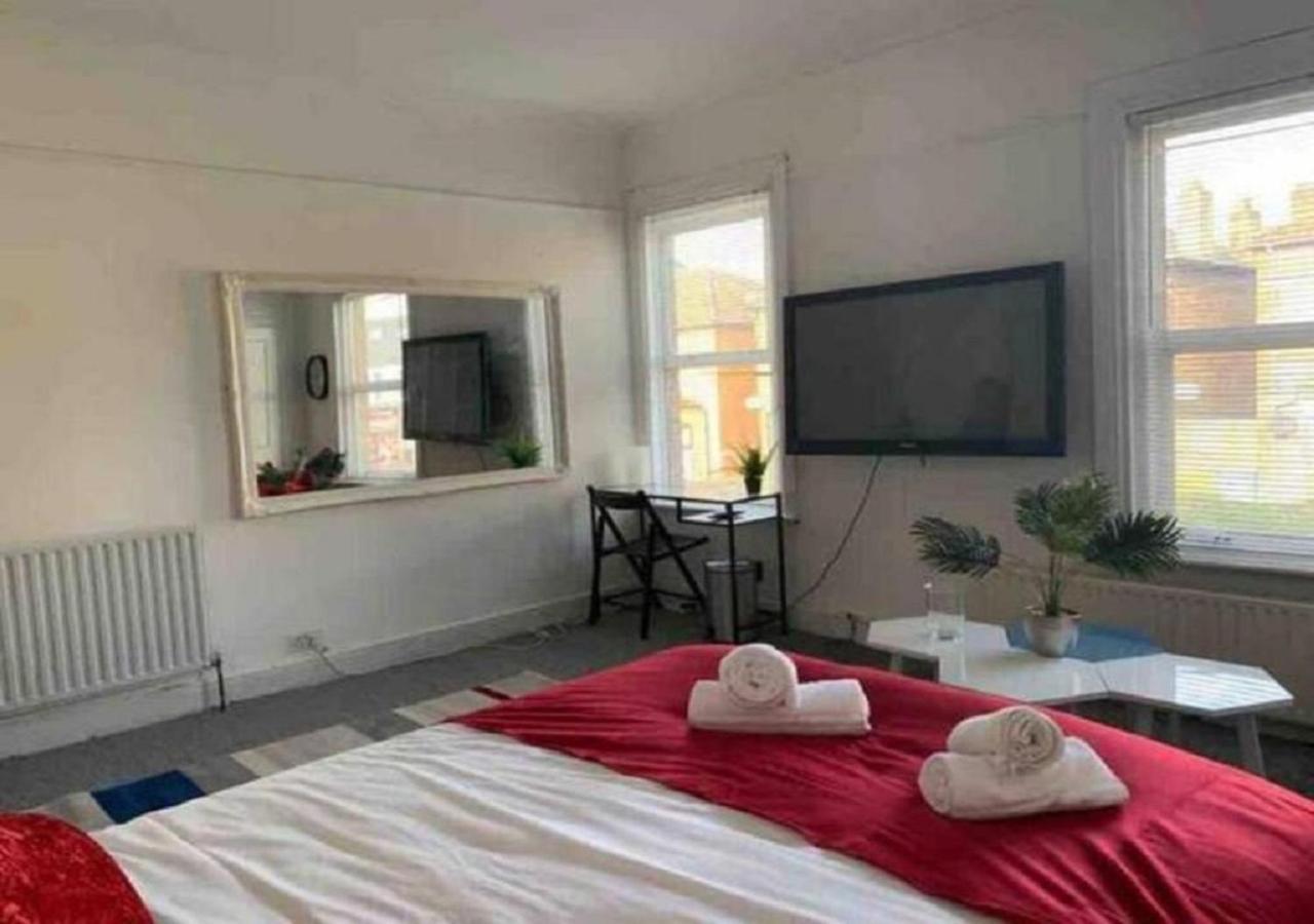 Balham, South Spacious 5, 6 Available Maison d'hôtes