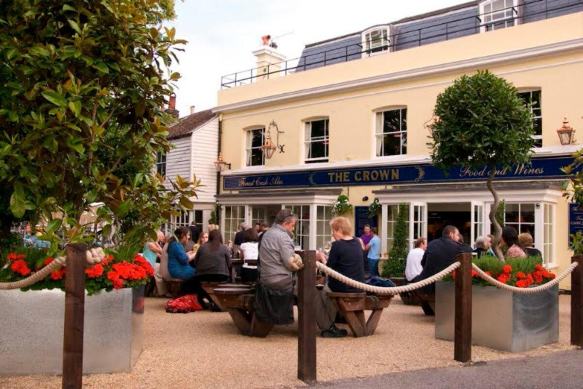 Elegant & Spacious Parkside 2-bedroom 2-bathroom Flat In Period Building On Blackheath Common - Private Entrance, Great Greenwich Location, Easy For O2 Arena And City! Apartment *