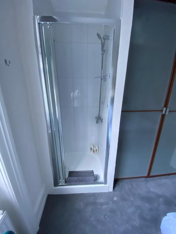 Spacious 2 Bedroom Flat In Paddington Londra