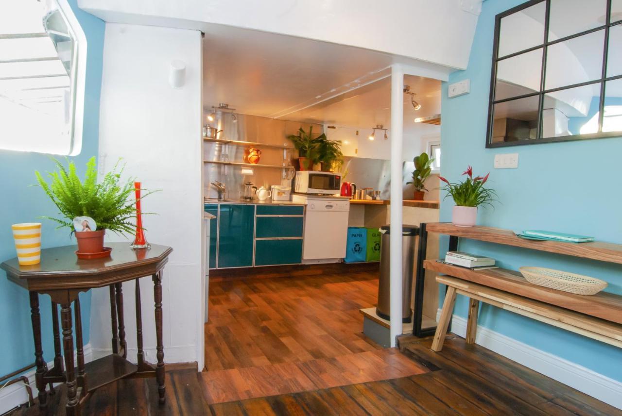 One Of A Kind - Converted Ship In The Heart Of Botel London