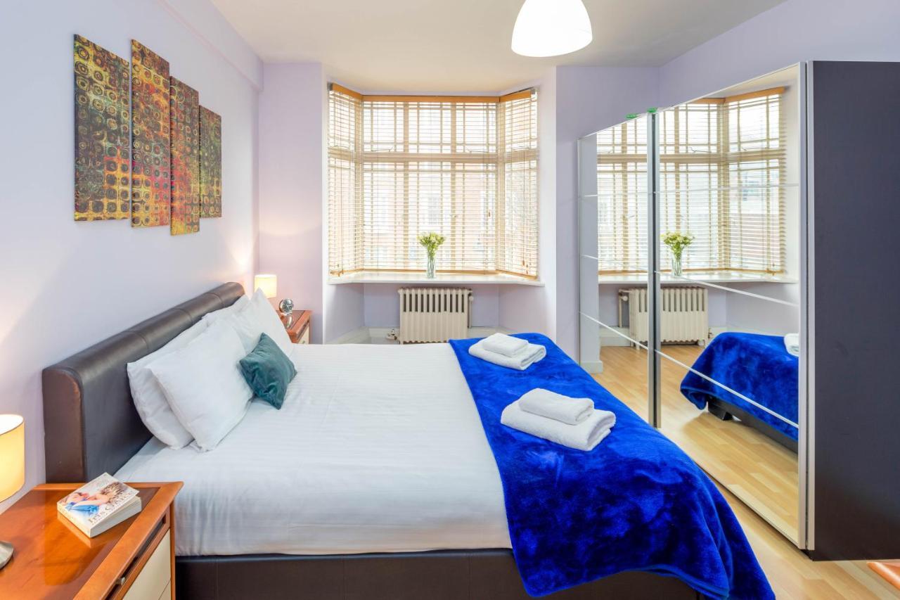 Appartamento Joivy 2-bed Flat Near Notting Hill Londra