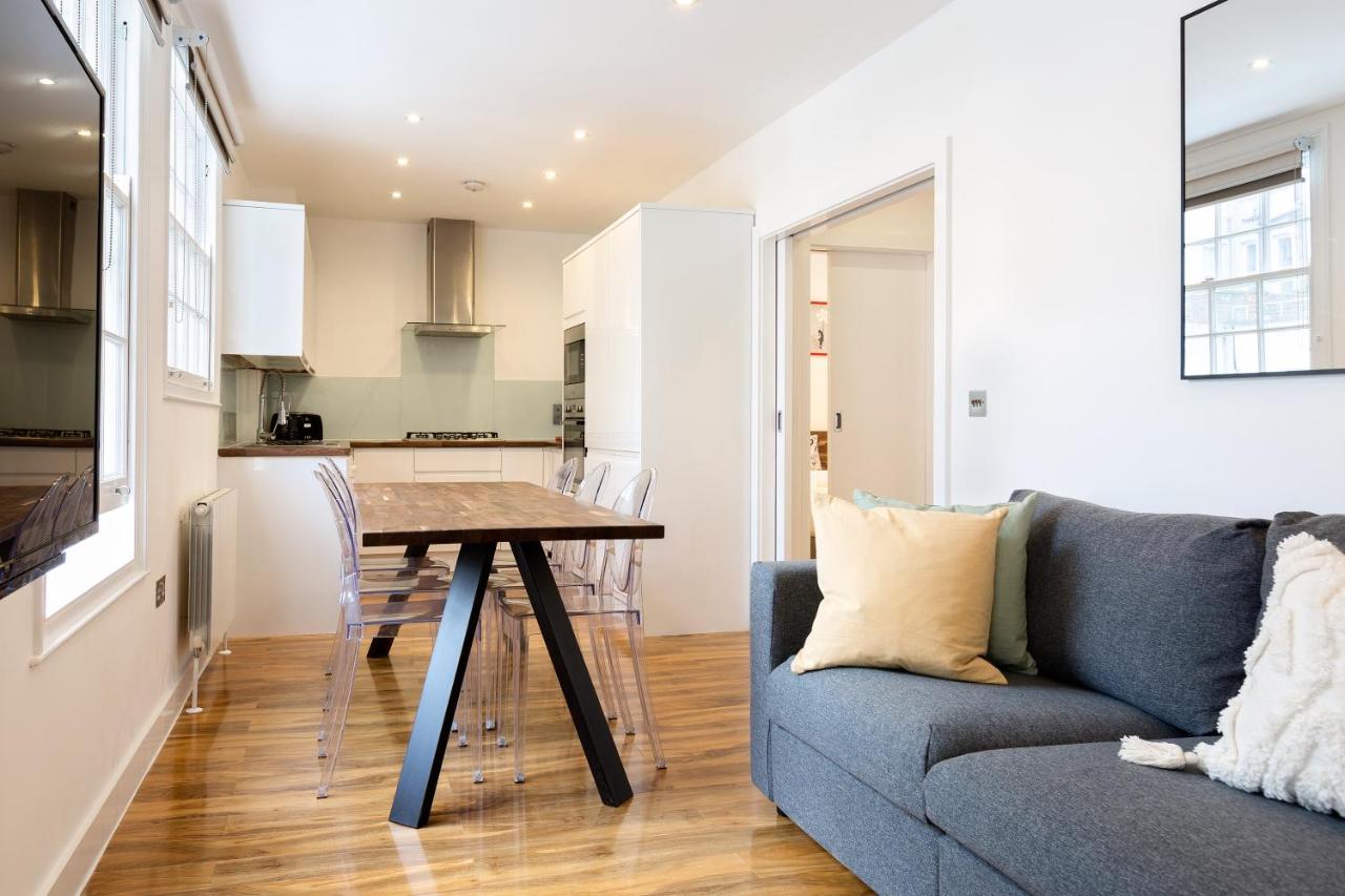 Spacious 4 Bedrooms Flat In New Oxford Street Appartement Londen