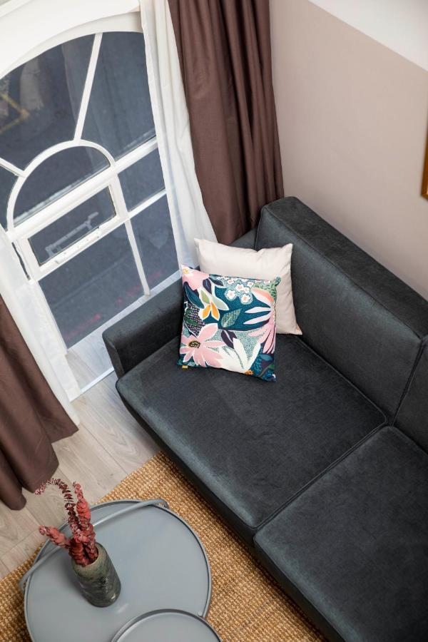 Bob W Commercial House * Londen