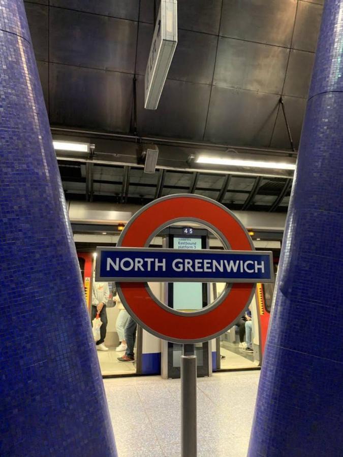 Elegant & Spacious Parkside 2-bedroom 2-bathroom Flat In Period Building On Blackheath Common - Private Entrance, Great Greenwich Location, Easy For O2 Arena And City! * London