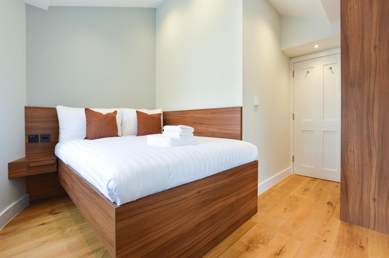 Leinster Square Serviced * London