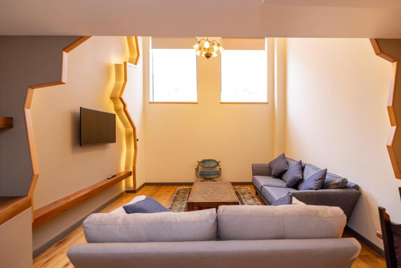 Hotel Limehouse Library London