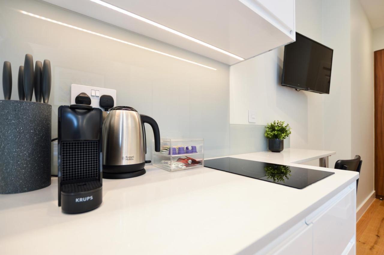 Leinster Square Serviced * London