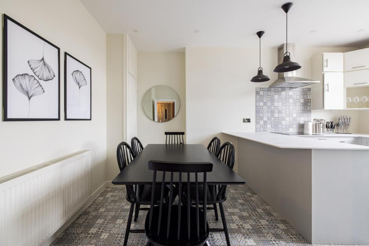The West End Penthouse - 4bdr With Views London