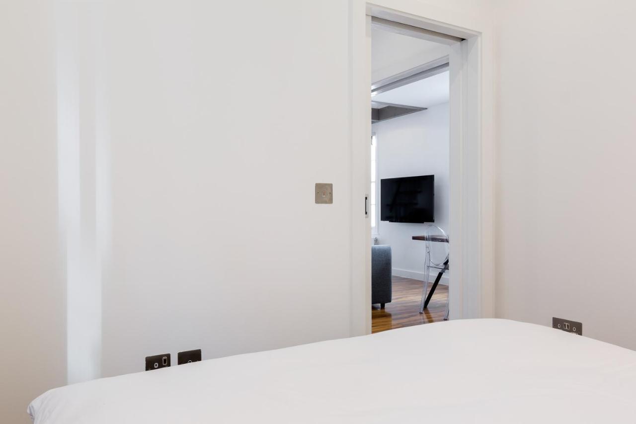 Spacious 4 Bedrooms Flat In New Oxford Street Appartement