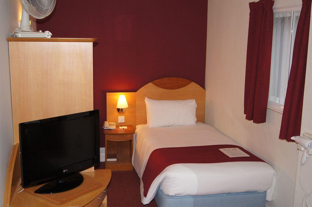 Hotel Waterloo Hub And 3*