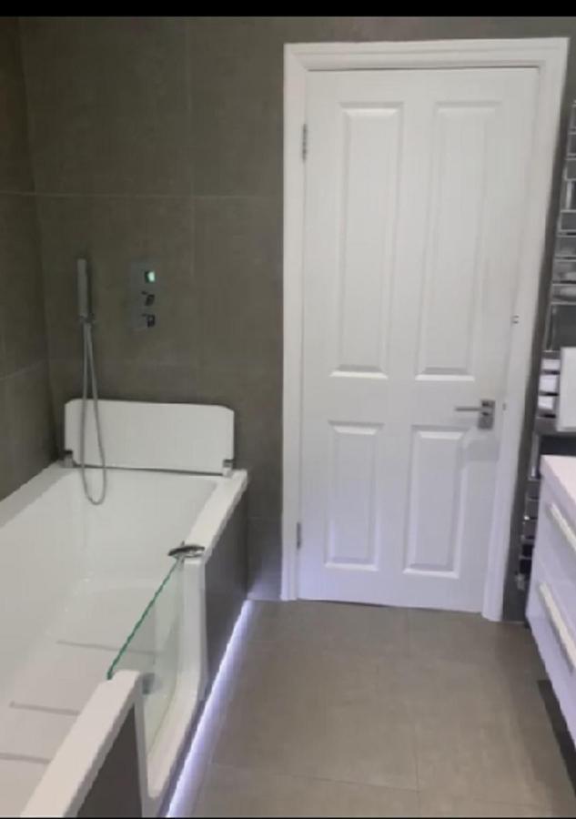 Wandsworth, South Deluxe King 1 London