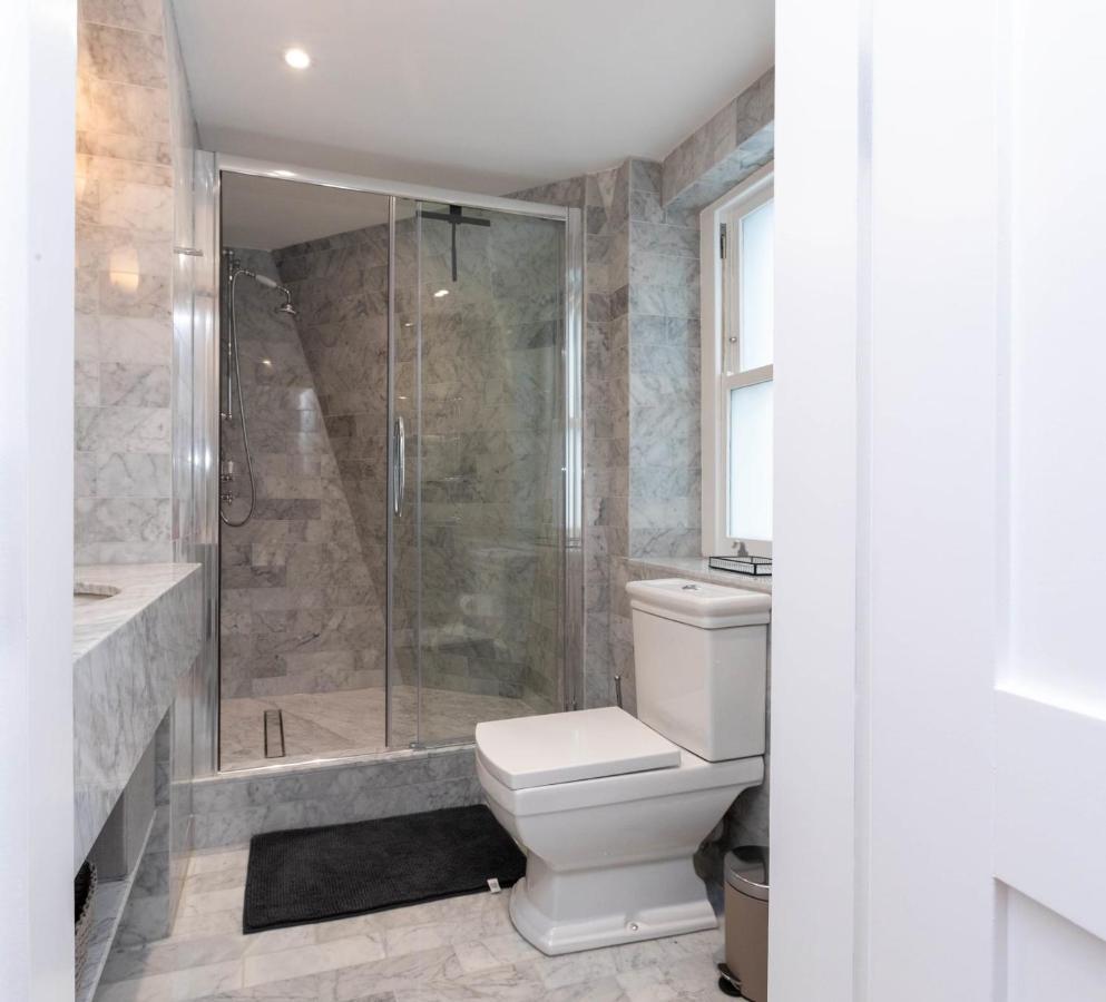 Stylish 2 Bedroom Near Oxford Street Lejlighed