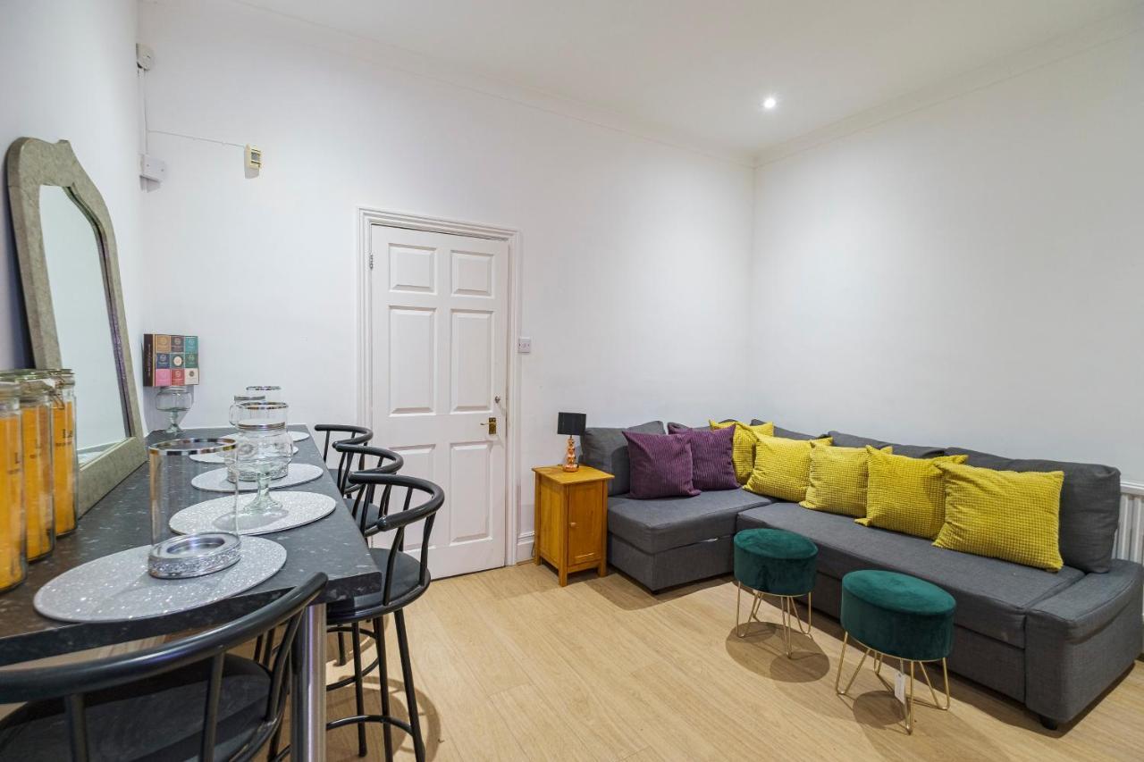 Larger Groups With Garden And Parking Leilighet *