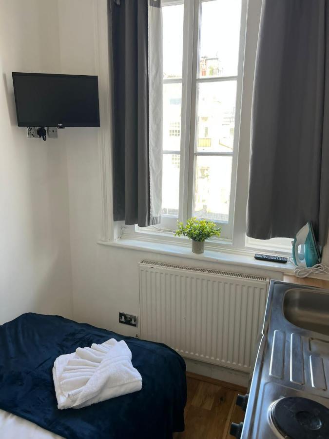 Single Studio Shared Bathroom/toilet Near Paddington Lägenhet *