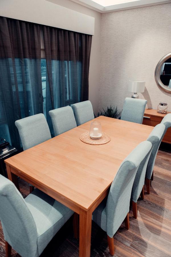 Lovely 4/bdr Penthouse W/ Lovely Views Lejlighed