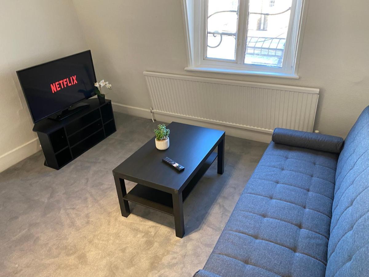 Modern 1 Bedroom Flat In Paddington Lejlighed