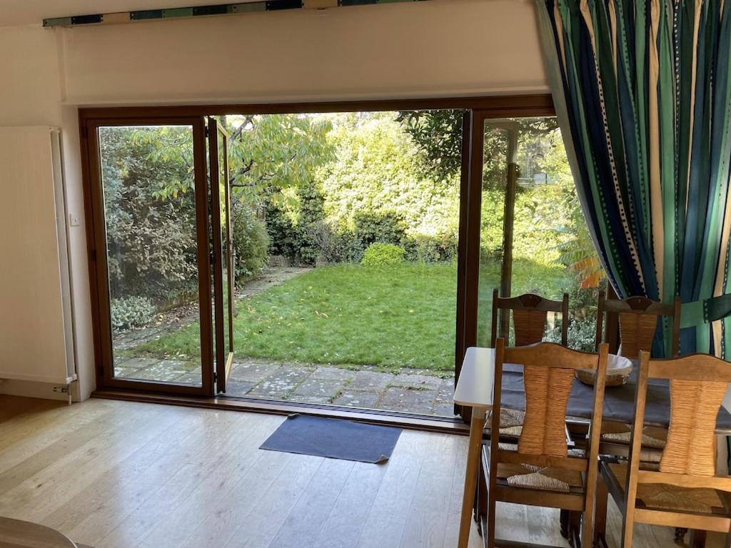 Beautiful 5-bedroom Townhouse Lägenhet *