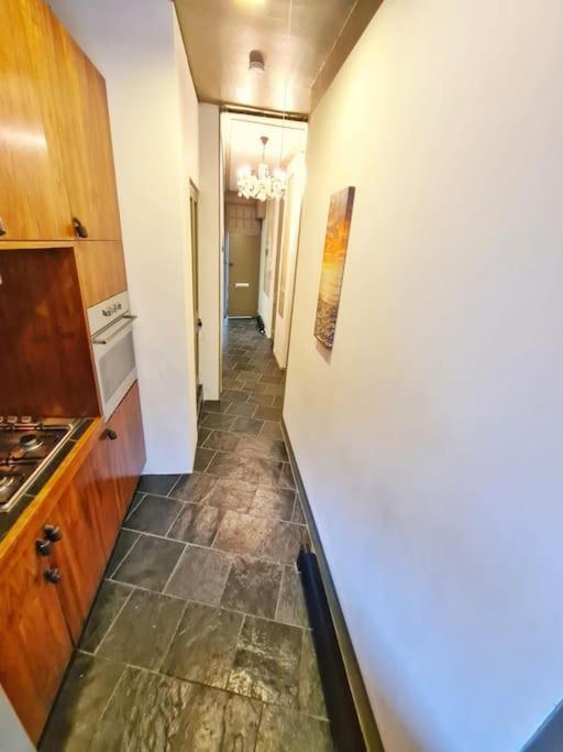 1 Bedroom Flat In Kings Cross Lägenhet