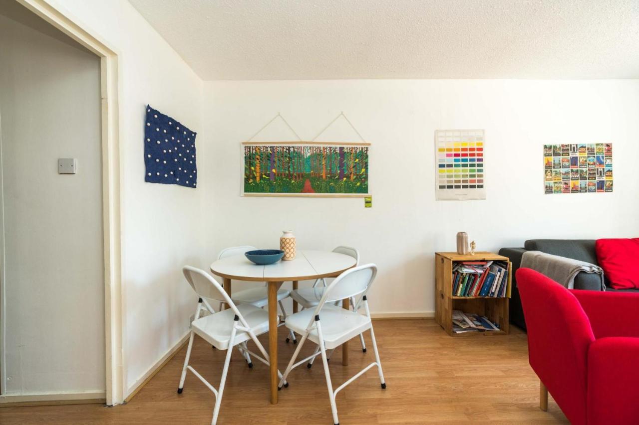 Apartment Bright Cosy Close To