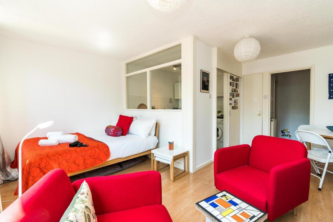 Bright Cosy Close To Apartment *