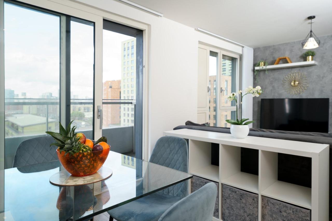 Leilighet Stylish Fully-equipped One Bedroom With Extra Sofa Bed, Free Secure Parking, Onsite Gym, 24hr Security & Concierge