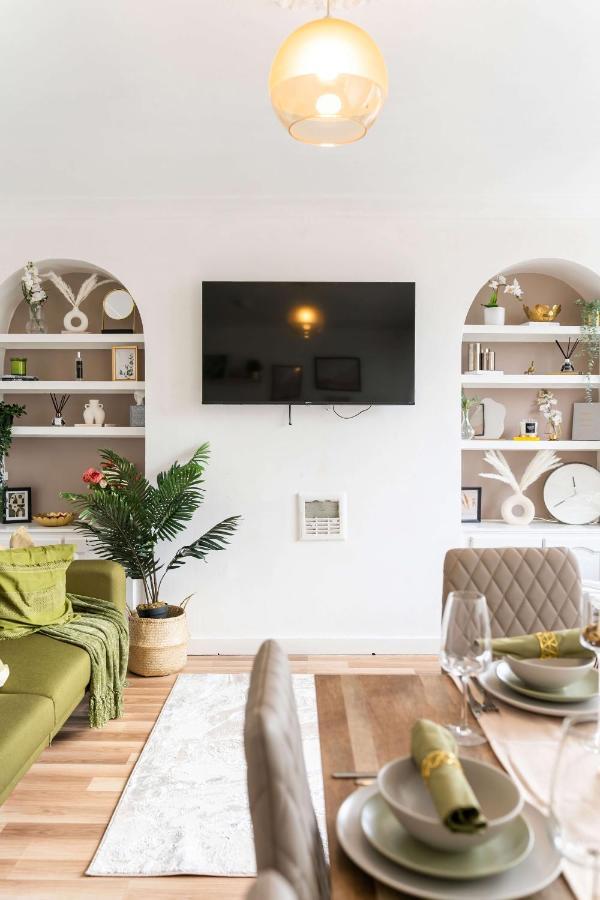 3 Bed Newal Apartment *