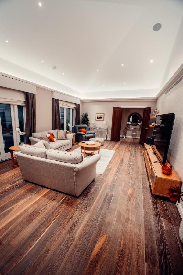 Lejlighed Lovely 4/bdr Penthouse W/ Lovely Views