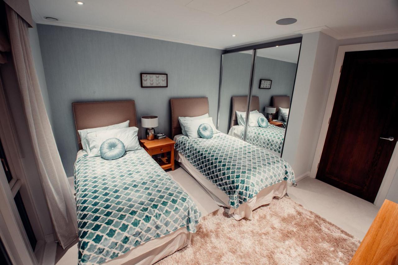 Lovely 4/bdr Penthouse W/ Lovely Views Lejlighed London