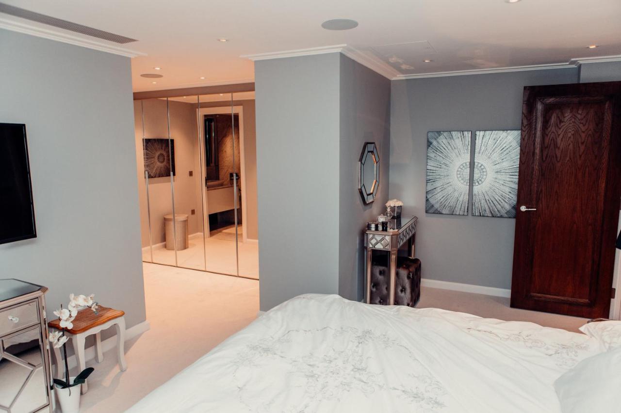 Lovely 4/bdr Penthouse W/ Lovely Views Lejlighed London